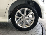 純正14インチアルミ!タイヤサイズは155/65R14です