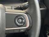 ステアリングスイッチ右側 全車速追従機能付ACC操作スイッチ、D assist切替ステアリングスイッチ。 前方から目を離すことなく操作できます!