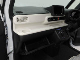 愛知ダイハツのお車は全車除菌消臭をしてから展示をしてございます。