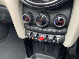 車両の詳細、ご質問につきましては、弊社営業スタッフまでお気軽にご連絡下さいませ。遠方のお客様には実車の詳細画像送信も承ります。