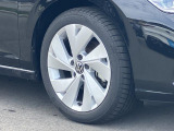 専用17インチアルミホイール装着(225/45R17)