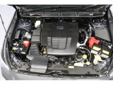 エンジンルームもクリーニング済みです 水平対向エンジン。SUBARUが理想のパワーユニットとして長年にわたり磨き続けているBOXERエンジン。軽量コンパクトで低重心