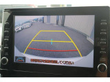 バックモニター付ですので、車庫入れも駐車もラクラクです。