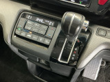 発進時から滑らかに加速する無段階変速のCVTはストップ&ゴーの多い街の中も快適です