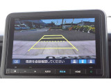 バックカメラが装備されており、後方の安全確認はもちろんのこと狭い場所での駐車や雨の日・夜間など視界の悪いコンディションでのストレスの軽減にもなります!