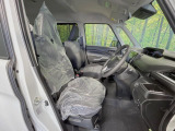運転席シート廻りは使用感も少なく、良好な状態となっています。丁寧に使われていたことがよくわかりますね。