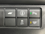 【パワーバックドア】スマートキーや運転席のボタンを押すだけでリアゲートが自動で開閉します!荷物を持っている時や、高い位置にあるバックドアを閉める際に便利な機能です♪