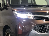 LEDヘッドライトです。デザイン性がよくとても明るいので、夜間の走行や悪天候でも安心です。しかも長寿命!