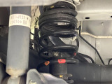 お車を安心してお乗りいただく為には、足回りの定期点検が欠かせません。サービスサポート(有償保証)では無料点検もご提供しており、安心のカーライフをお過ごしいただけるサポート体制が整っています。