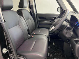 【運転席シート】ゆったりと広々した空間です。ストレスなく運転ができますよ!