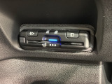 いまや快適なカーライフに欠かせないETCが付いています。
