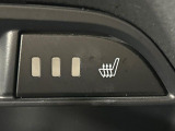 【前席+中席シートヒーター】寒い日に重宝するシートヒーターを後席にも装備!エアコンより早く温まってくれるので寒がりの人も安心ですね♪エアコンの温風は乾燥するから苦手、という方にもをおすすめです。