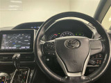 先進性と高級感あふれるコックピットを演出。誰がハンドルを握っても運転しやすい、開放的な視界が魅力です☆