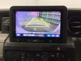 バックモニター付きで、車庫入れやバック時の後方確認をサポート。