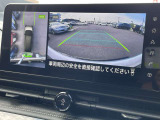 上から見たような画像で車庫入れなどに便利なアラウンドビューモニター