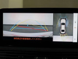 パノラミックビューモニター付きで、車両の周囲を確認することができるので安心できますね♪
