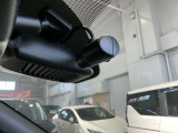 日産純正2ドラレコタイプを装着。フロントと車内を録画してくれるドライブレコーダー付き!