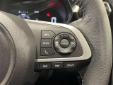 【ステアリングスイッチ】運転中に視線を前に向けたまま画面の操作できます。