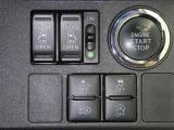 ネッツトヨタ静浜は&rdquo;キレイ&rdquo;にこだわっています。特設サービス工場で、新しく生まれ変わった車!内装・外装の徹底的な掃除、シートを外してニオイの元まで消臭・除菌、見えにくいエンジンルーム内もキレイ!