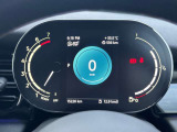 スピードメーターとタコメーター。ドライブを楽しくします。・