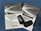 【取扱説明書/スマートキー】車両の取扱説明書・スマートキー/スペアキーございます。
