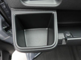 当社では全車、納車前にサービス工場で12ヶ月点検相当の整備を実施しております。そこで確認された不具合箇所は修理しておりますのでご安心下さい。