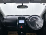 落ち着いたカラーの内装で、ゆったりと運転したい方に。