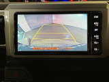 バックカメラが付いているので後方確認が非常にしやすいです。今や運転初心者も熟練者も必須装備!ついていて損はないですね♪