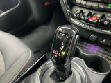 車両の詳細、ご質問につきましては、弊社営業スタッフまでお気軽にご連絡下さいませ。遠方のお客様には実車の詳細画像送信も承ります。