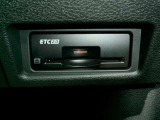 ビルトインタイプのETC2.0装備です!高速道路もストレスなくスムースに走行できますよ。