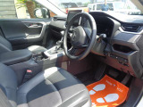 RAV4 2.0 G 4WD のTRDフルエアロ車が入荷! パノラマルーフ、レザーシート。日本全国納車可能です。皆様のお問い合わせお待ちしています。