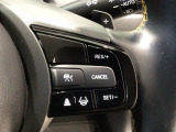 【アダプティブ・クルーズ・コントロール】予め設定した車速内でクルマが自動的に加減速。 前走車との適切な車間距離を維持しながら追従走行し、高速道路でのドライバーの疲労を軽減してくれる嬉しい機能付♪