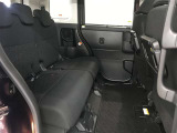 ゆとりある広々とした車内空間は、ドライブを始め買い物やレジャーなど、幅広く活躍します。一人でもみんなとでもお出かけを楽しみましょう!