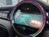 車両の詳細、ご質問につきましては、弊社営業スタッフまでお気軽にご連絡下さいませ。遠方のお客様には実車の詳細画像送信も承ります。お客様からのお問合せをお待ち致しております。