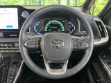 【純正革巻きステアリング】上質な革を使用することで、手にしっかり馴染みとても運転しやすいハンドルです♪