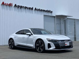 一目でアウディとわかるエクステリアでエレガントさとスポーツマインドあふれるデザインです。