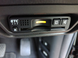 ETC付。高速道路の料金所はキャッシュレスで通過です。サービスエリア等にあるスマートインターの出入りも利用可能でとっても便利。ご納車後すぐにお使い頂けるようセットアップしてのお渡しとなります。