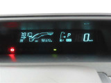 視認性の良いシンプルなメーターです。