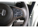 Hondaセンシングの機能のひとつ、アダプティブクルーズコントロール付!アクセルから足を離しても設定したスピードと前車との車間を保ち走行してくれます!車線維持もアシスト☆高速道路で疲労軽減ですね☆