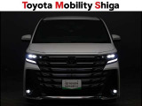 フロントフォグランプ装着車です。車両周辺も明るく見やすく照らしますので夜間走行も快適です。
