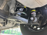 お車を安心してお乗りいただく為には、足回りの定期点検が欠かせません。サービスサポート(有償保証)では無料点検もご提供しており、安心のカーライフをお過ごしいただけるサポート体制が整っています。