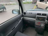 ☆内外装クリーニング☆車の隅々まで徹底的にクリーニングを行っておりますので内外装ともに綺麗な状態でご納車いたします!