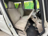 ドライバーによって運転しやすいポジションは異なり、あの車はどうなのか不安なこともありますよね。気になるお車は店頭で乗り込んでご確認いただけます♪