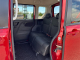 【 セカンドシート 】2列目も広々お乗りいただけます♪