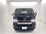 トヨタが誇る商用バン!信頼性も高いハイエース!
