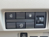 【パワースライドドア】スマートキーや運転席のスイッチでスライドドアの開閉が可能♪電動だから力を入れてドアを開ける必要が無く、小さいお子様でも、重い荷物を持っている時もラクに開け閉めできます♪