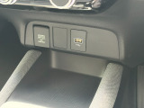 電子パーキングブレーキが標準装備です。ワンプッシュなので楽々です。