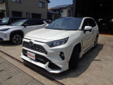 RAV4 2.0 G 4WD のTRDフルエアロ車が入荷! パノラマルーフ、レザーシート。日本全国納車可能です。皆様のお問い合わせお待ちしています。