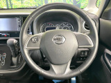 【純正革巻きステアリング】上質な革を使用することで、手にしっかり馴染みとても運転しやすいハンドルです♪