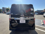 プライバシ-ガラスが装備されています。外を見るときは気にならずに、後方車両から車内が見えにくい設計です。